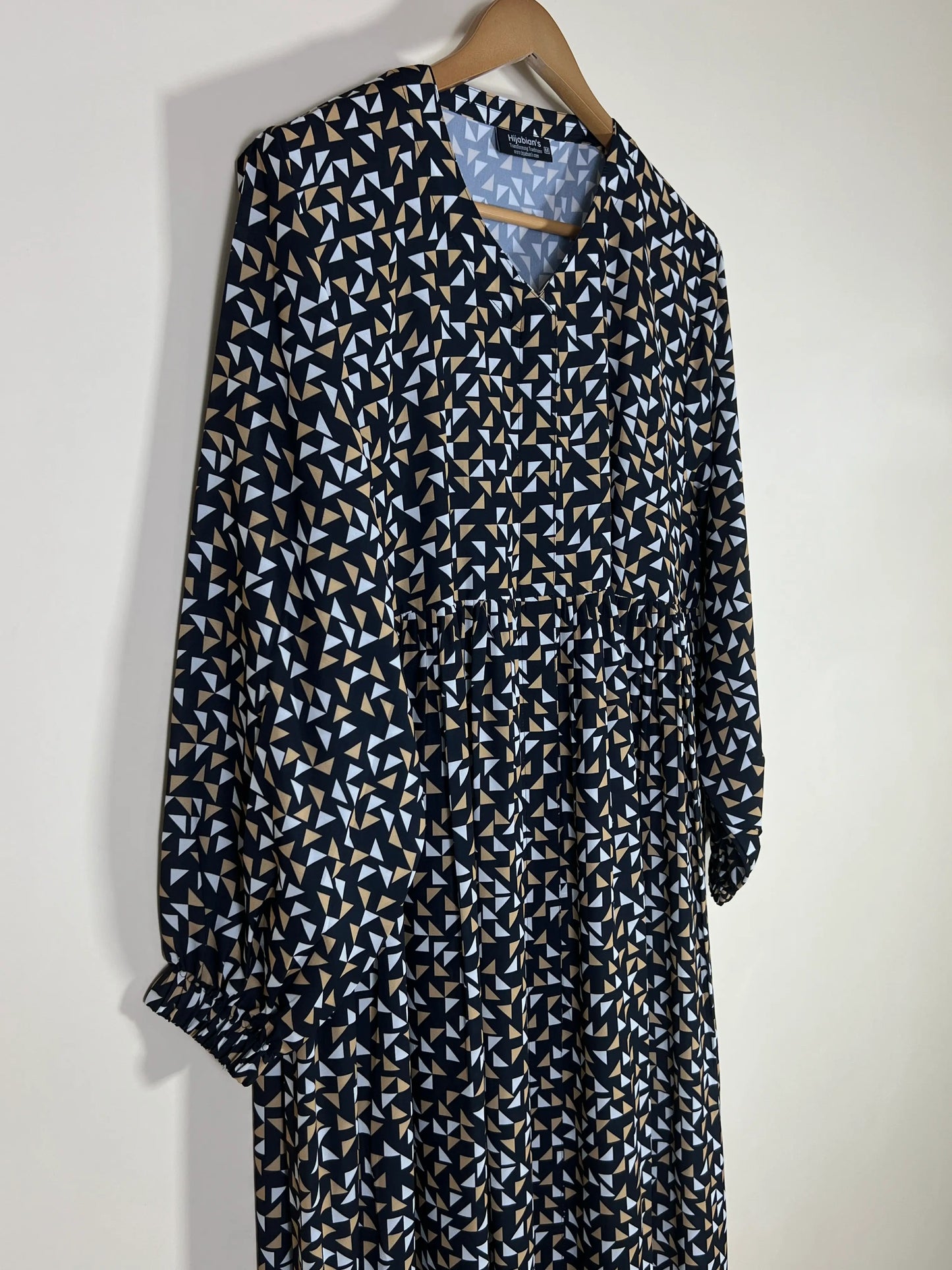 Black - Printed Front Open Chun Abaya HJ1671