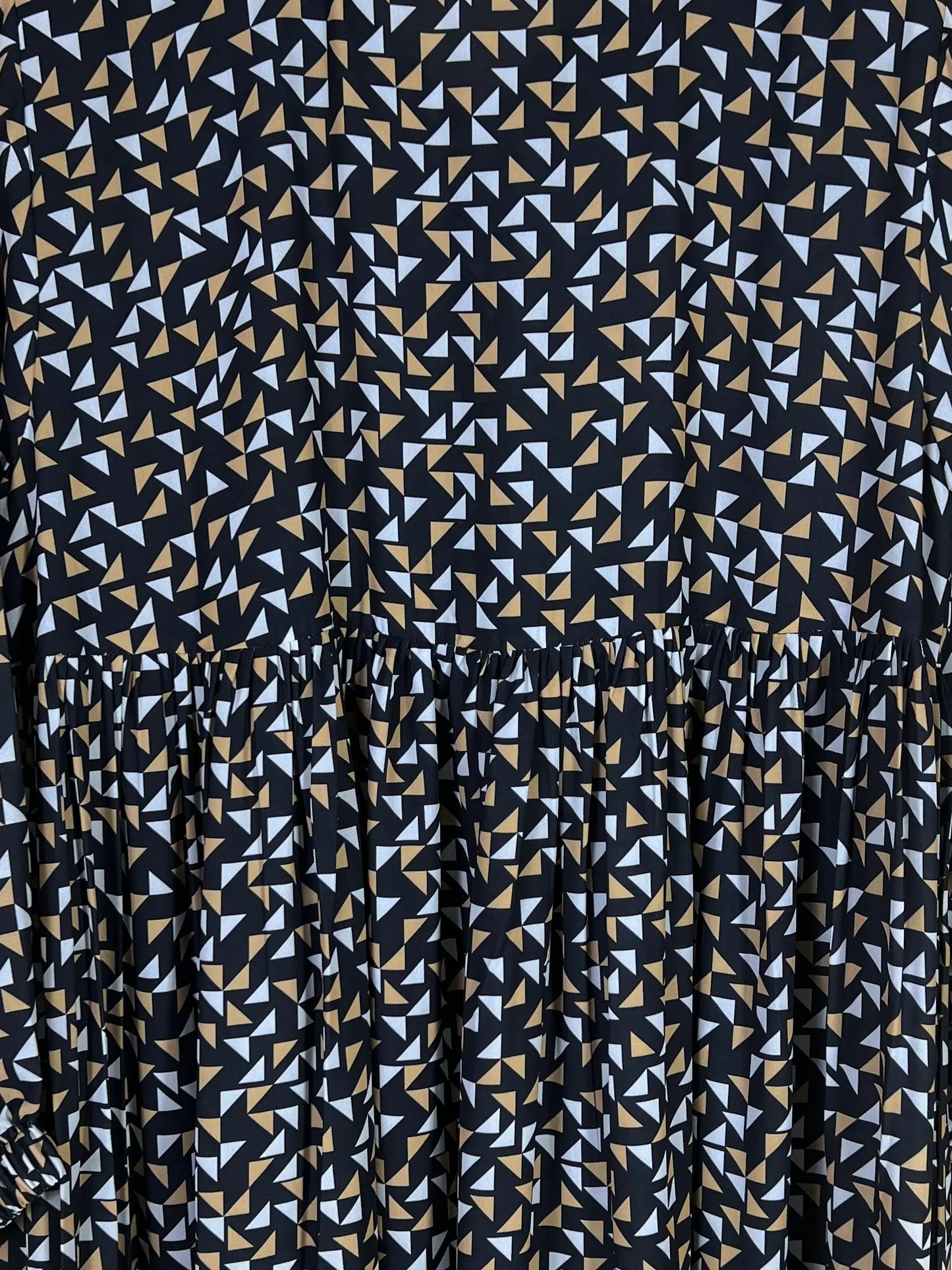 Black - Printed Front Open Chun Abaya HJ1671