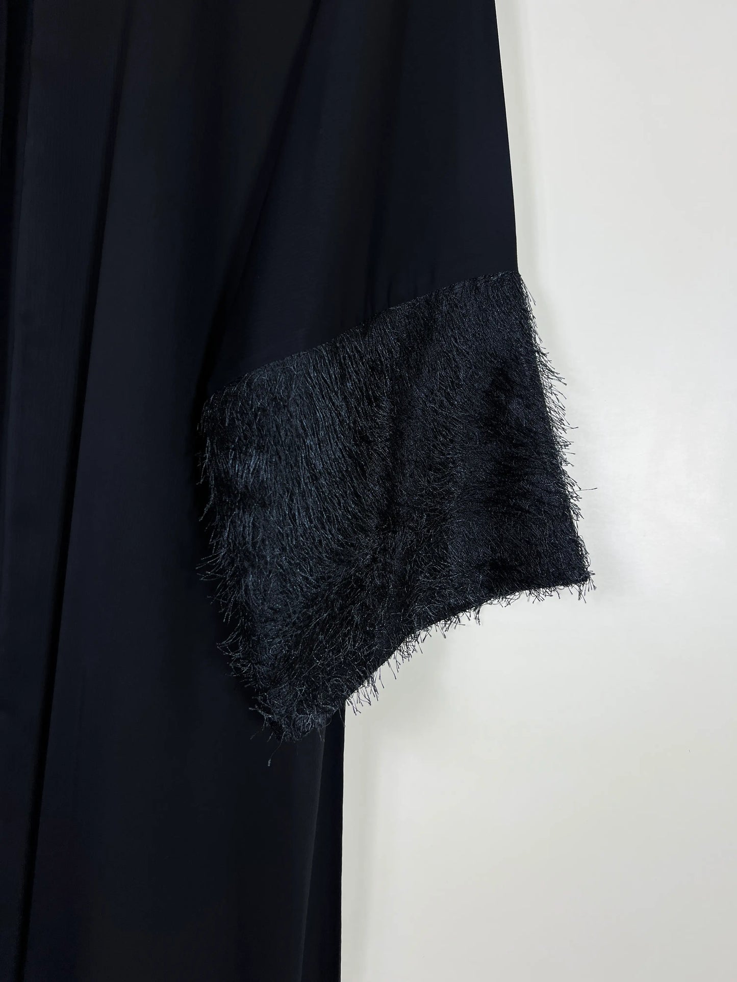 Black - Safa Feather Abaya HJ1679