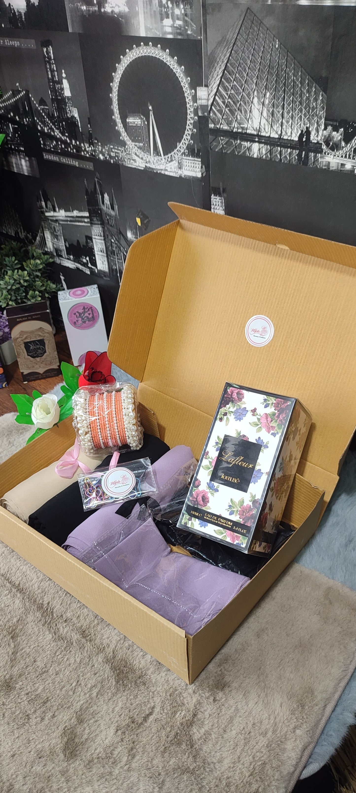 Hijablo Luxury Hijab & Niqab Gift Box – Premium Edition